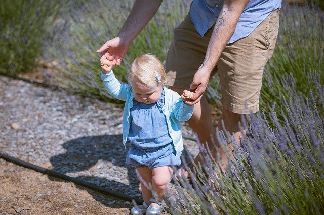 赤ちゃんとのお散歩はどこに行く 持っていくと役に立つモノ 体験談 オクラ遥ブログ